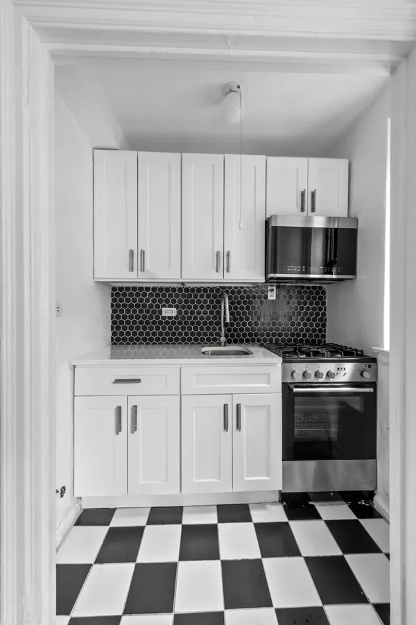 $799,000 | 200 East 16th Street, Unit 2A | Gramercy