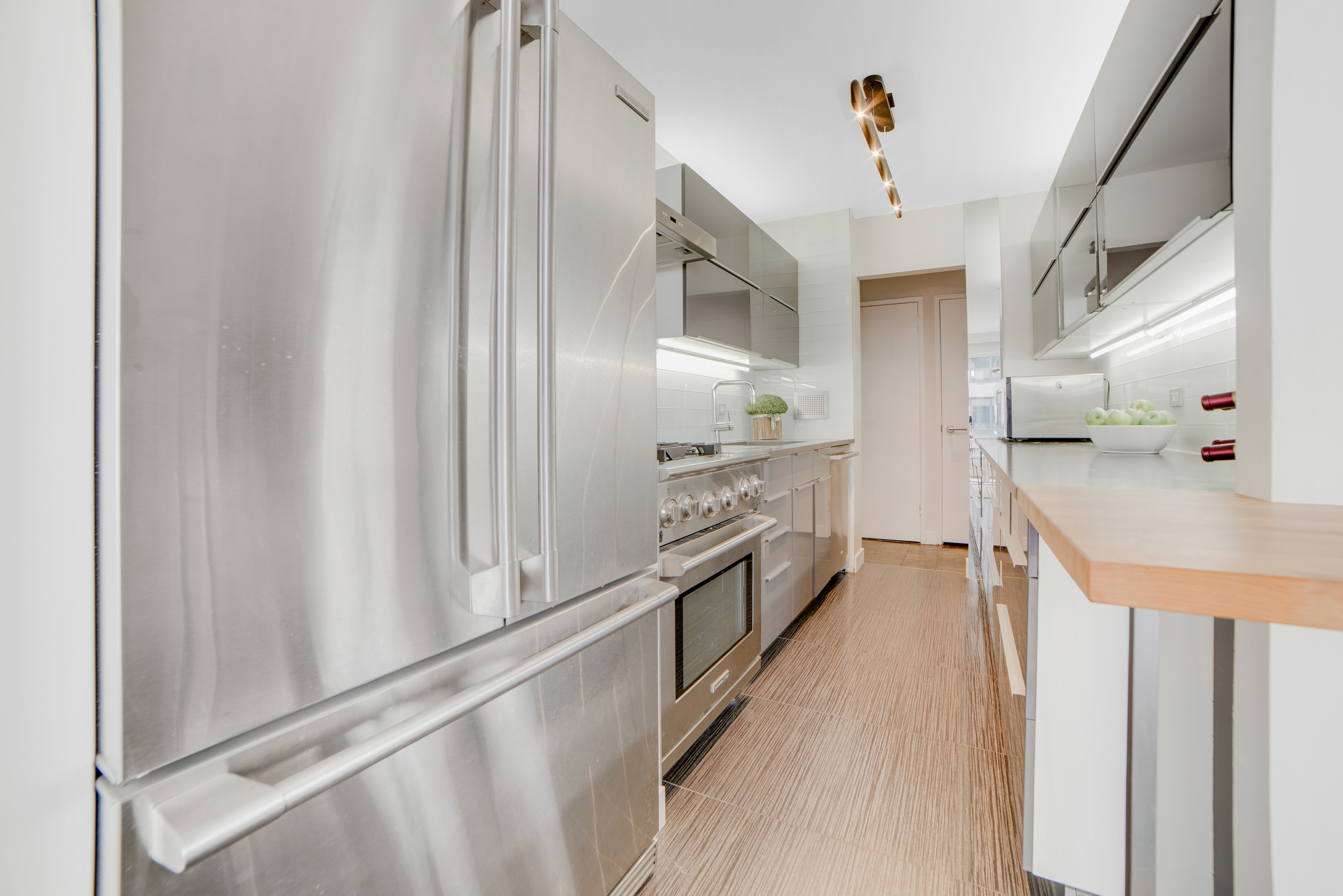 200 Central Park South, Unit 7Q Manhattan, NY 10019 - Photo 7 of 13 Gallery Image 7