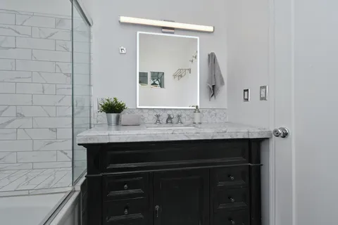 $2,599,000 | 4053 Harclare Lane, Encino, CA 91436