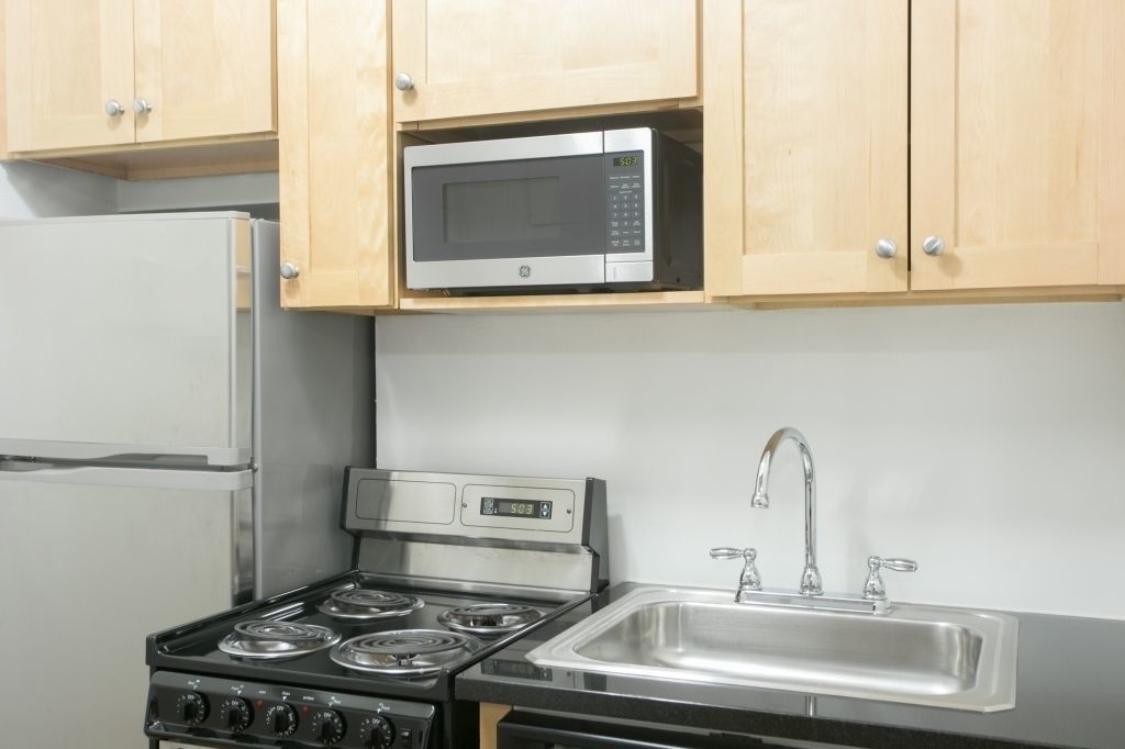 221 East 82nd Street, Unit 5A Manhattan, NY 10028 - Photo 4 of 5
