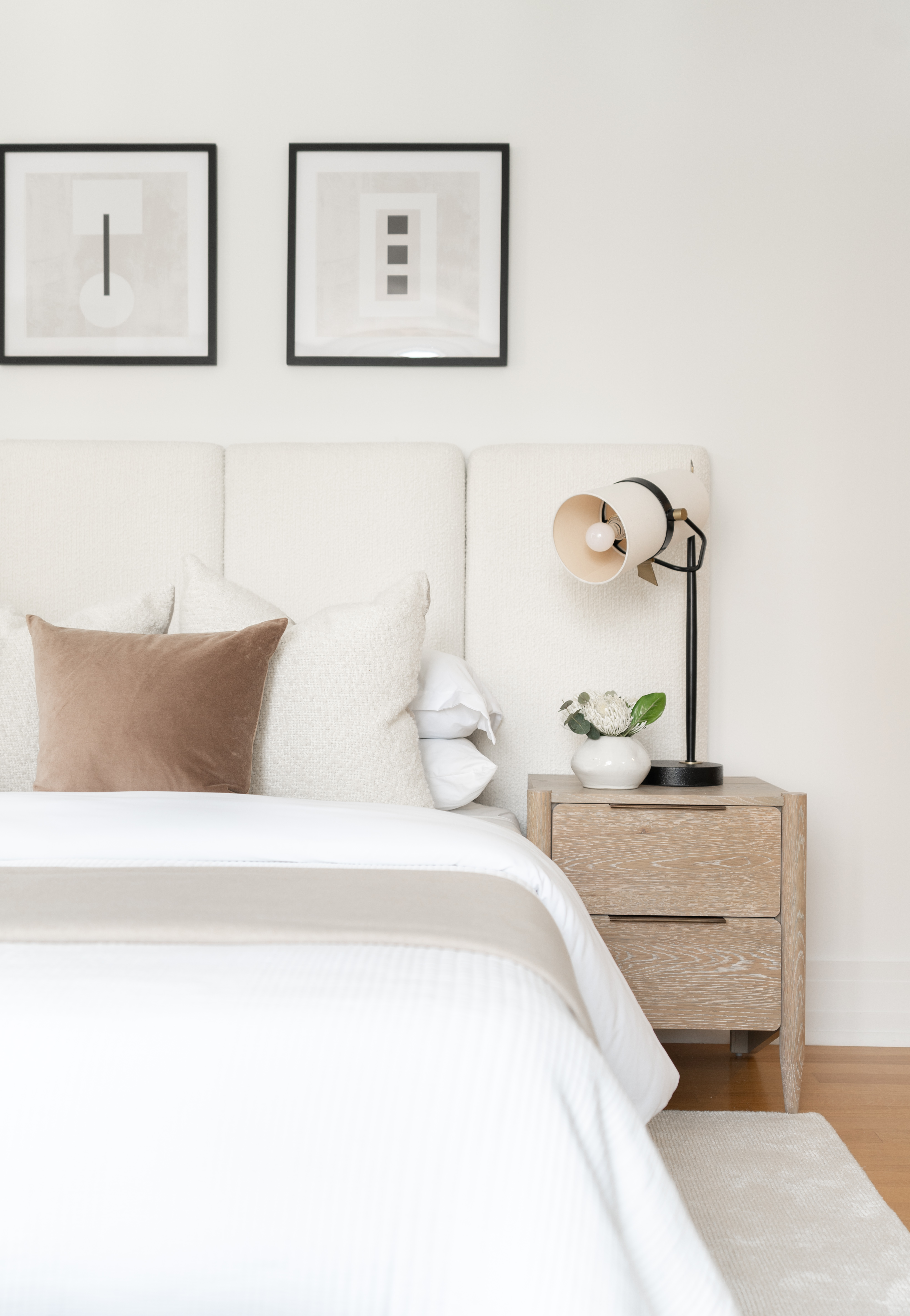 205 East 85th Street, Unit G10 Manhattan, NY 10028 - Photo 11 of 27 a bedroom with a bed and a potted plant