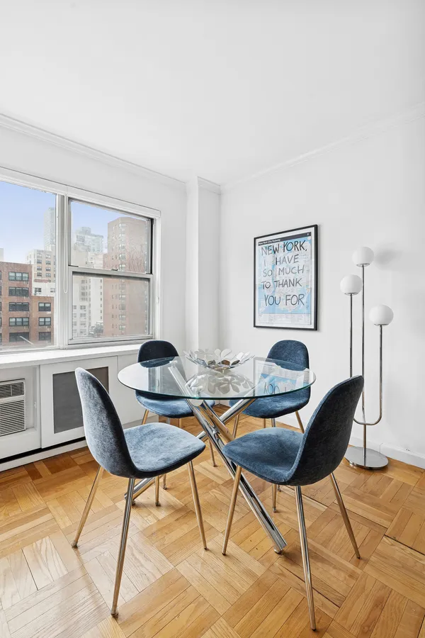 $575,000 | 311 East 71st Street, Unit 10F | Lenox Hill