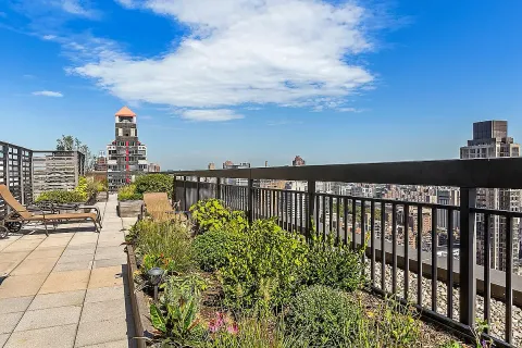 $1,850,000 | 300 East 59th Street, Unit 705 | Sutton Place