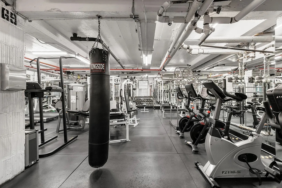 333 East 43rd Street, Unit 910 Manhattan, NY 10017 - Photo 7 of 13 a view of a room with gym equipment