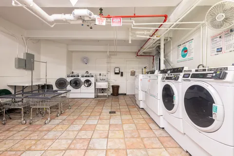 $375,000 | 303 East 37th Street, Unit 3A | Murray Hill