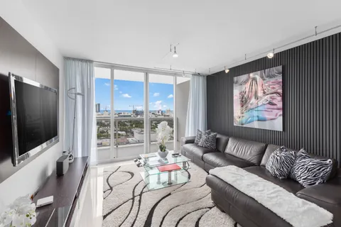 $785,000 | 1800 Sunset Harbour Drive, Unit 2409, Miami Beach, FL 33139