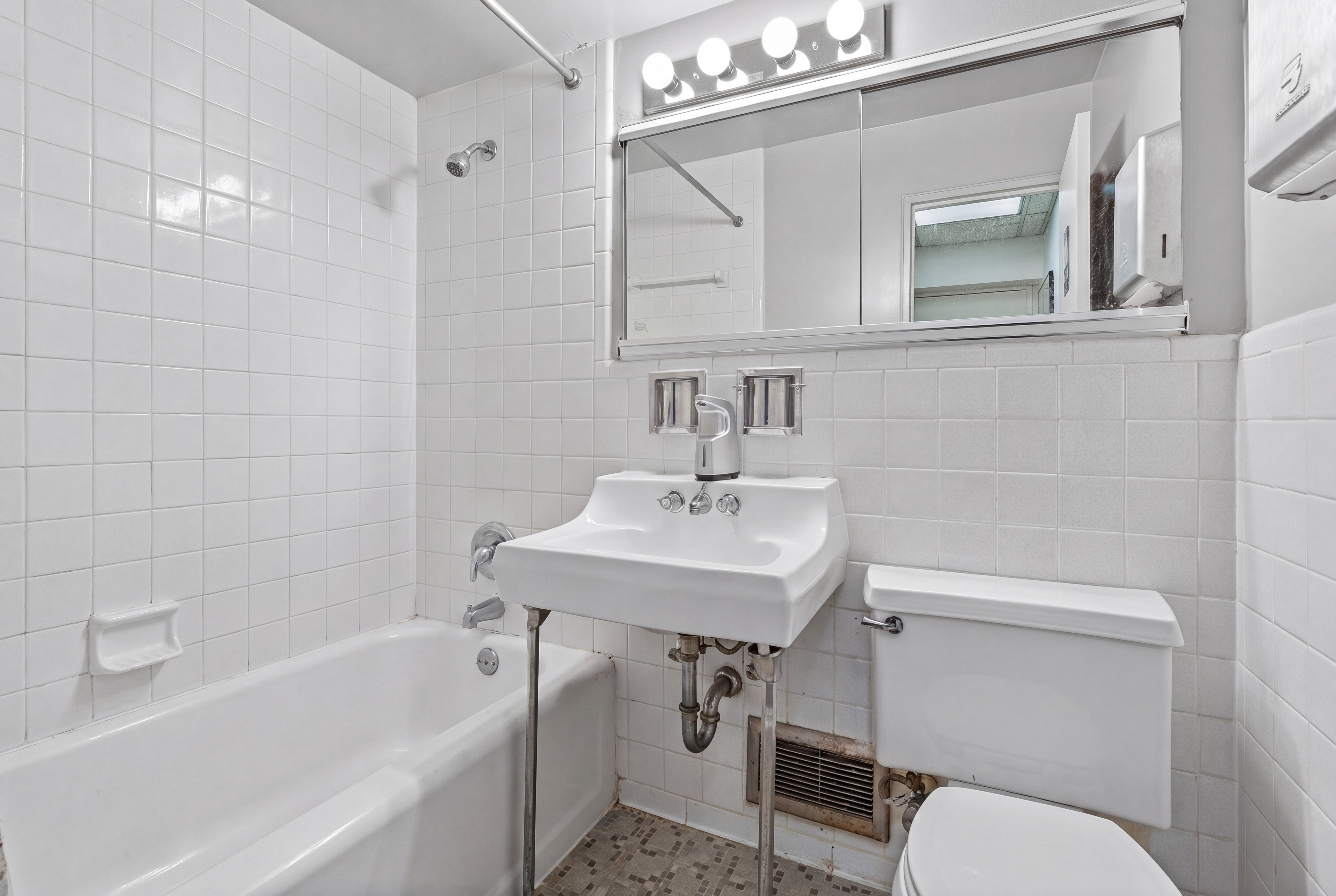 55 East 9th Street, Unit 1F Manhattan, NY 10003 - Photo 16 of 17