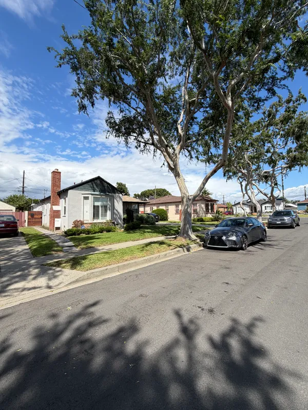 $2,850 | West 95th Street, Inglewood, CA 90305