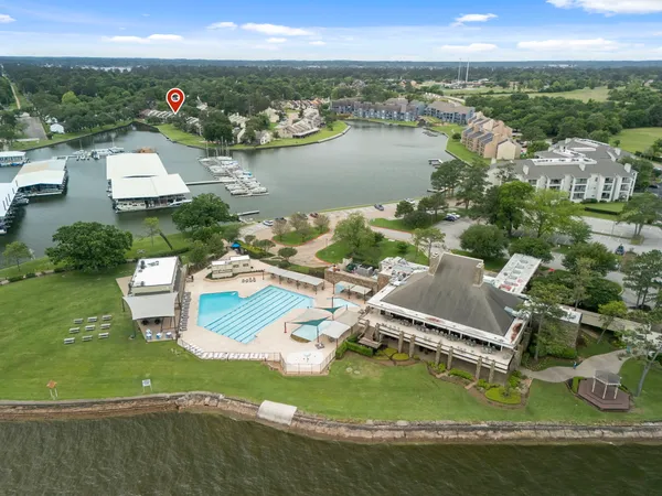 $449,000 | 3930 Knollcrest Drive, Montgomery, TX 77356