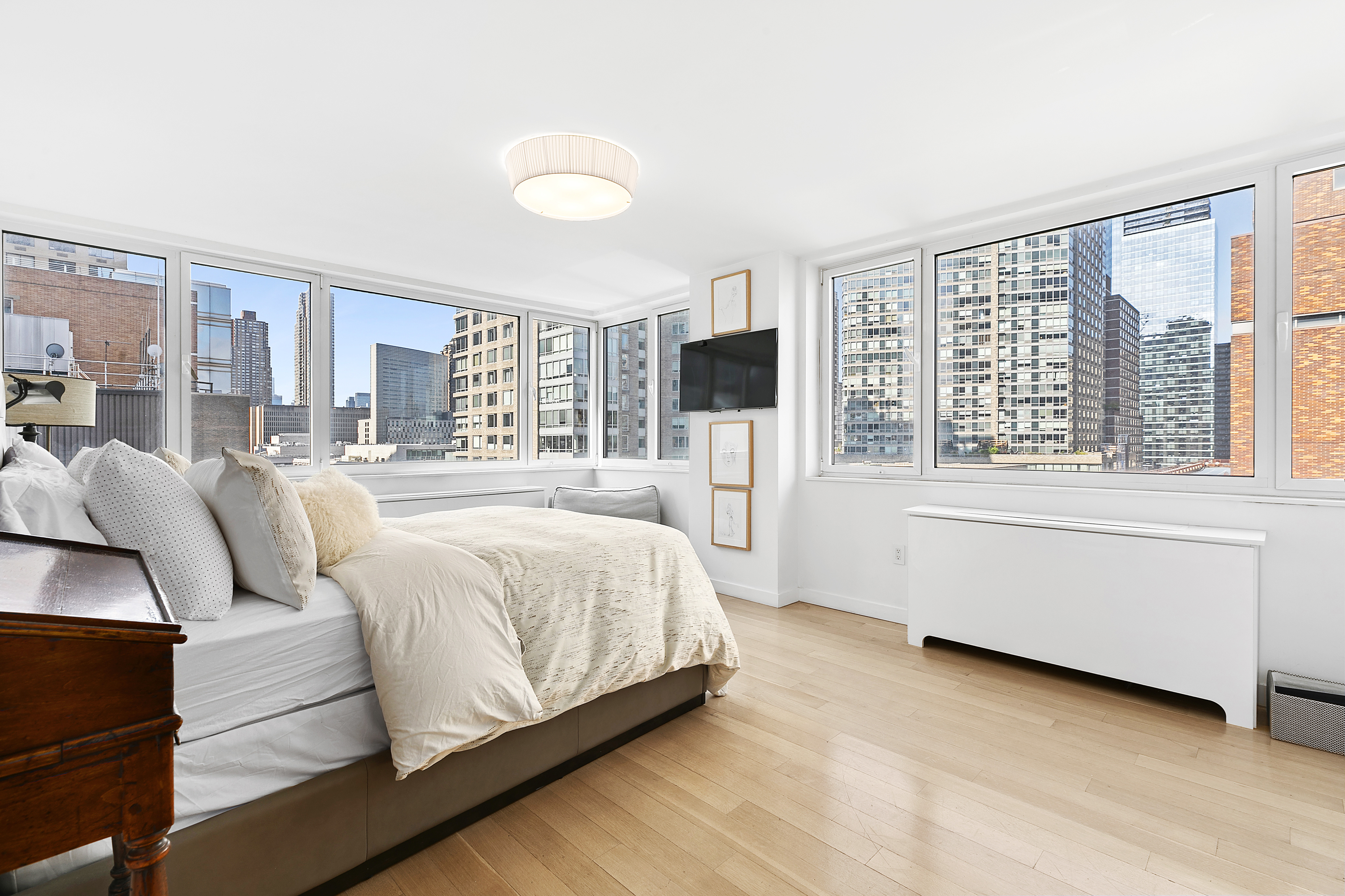 45 West 67th Street, Unit 9GH Manhattan, NY 10023 - Photo 6 of 14