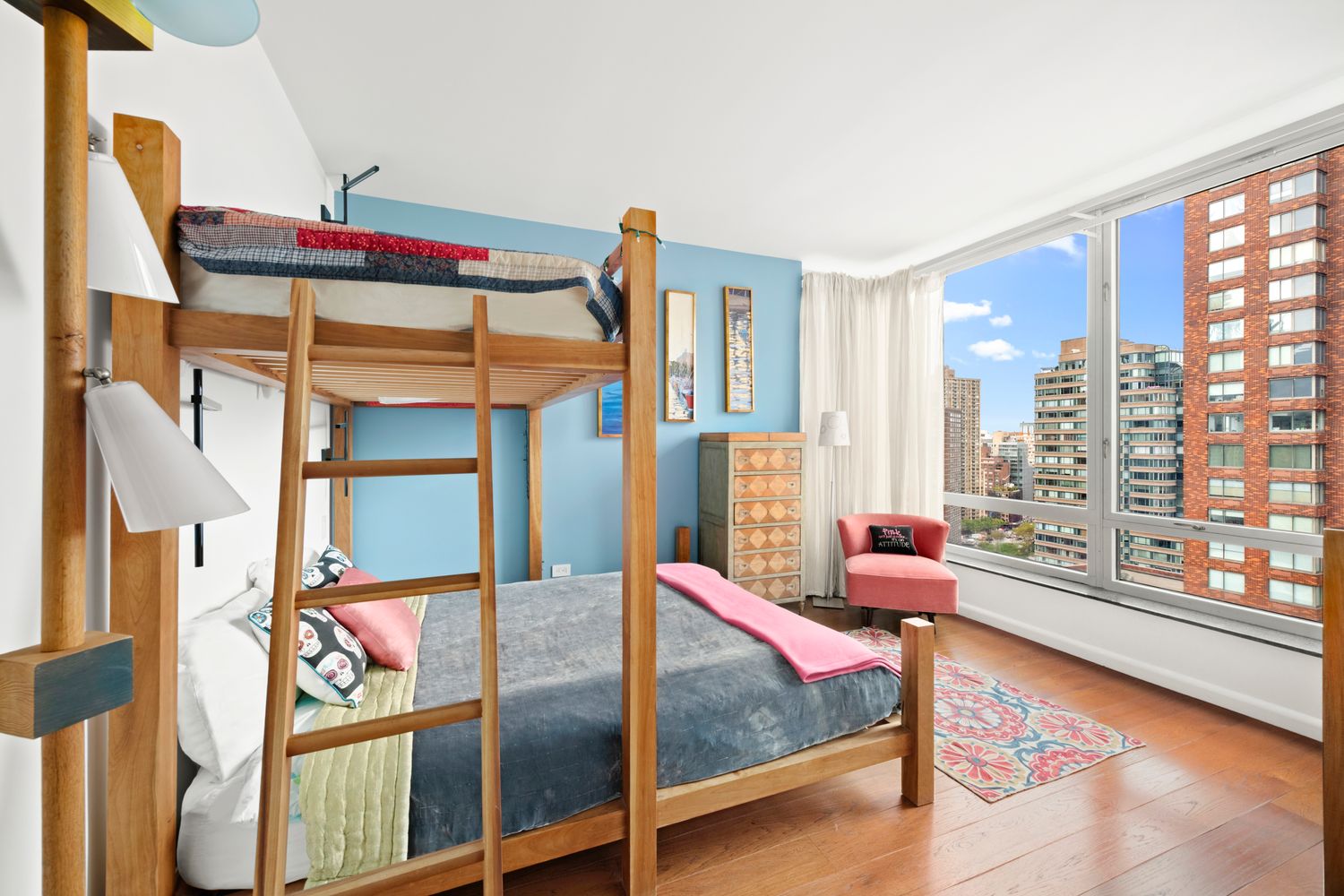 $2,800,000 | 150 Columbus Avenue, Unit 22F | Upper West Side