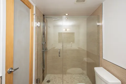 $515,000 | 1800 Old Meadow Road, Unit 813, McLean, VA 22102