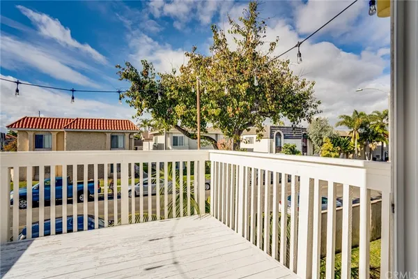 $3,195 | 301 Oswego Avenue, Huntington Beach, CA 92648