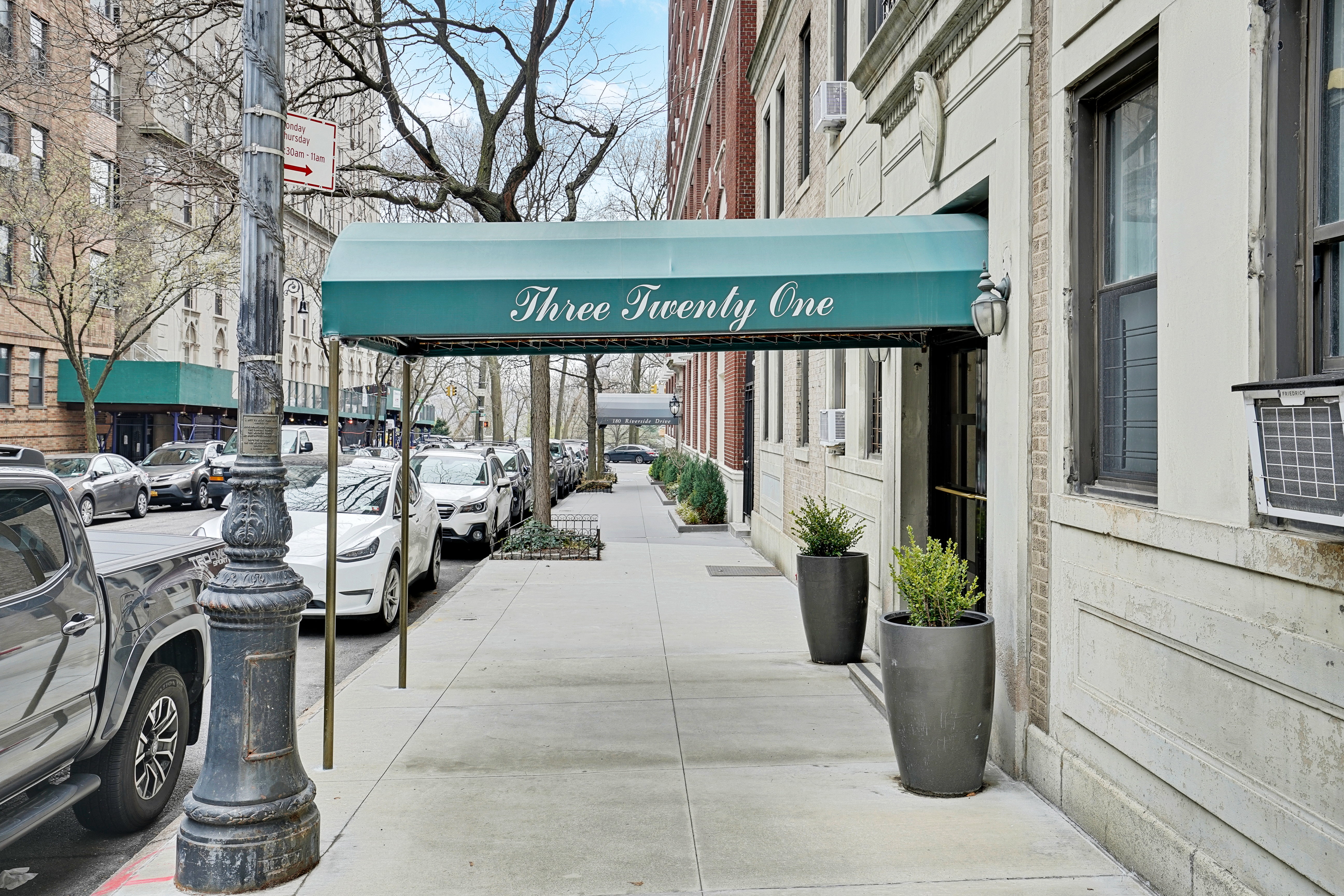 321 West 90th Street, Unit 2F Manhattan, NY 10024 - Photo 14 of 16 a view of a patio with table and chairs potted plants
