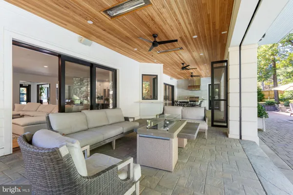 Contact Agent | 608 Walker Road, Great Falls, VA 22066