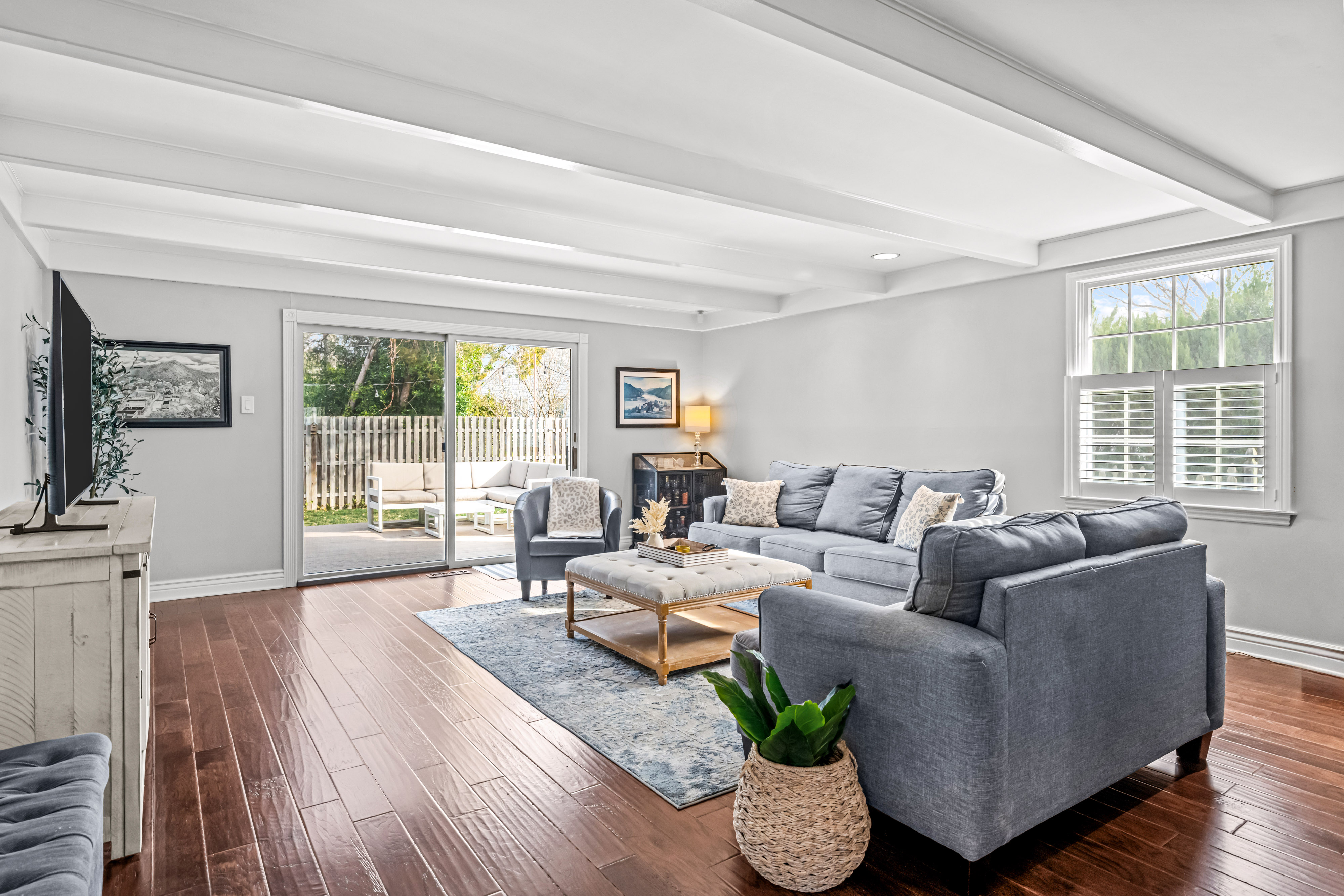 430 Pelham Road Cherry Hill, NJ 08034 - Photo 20 of 48 a living room with furniture and a large window