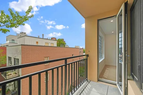 $1,325,000 | 90 Herbert Street, Unit 4B | Williamsburg