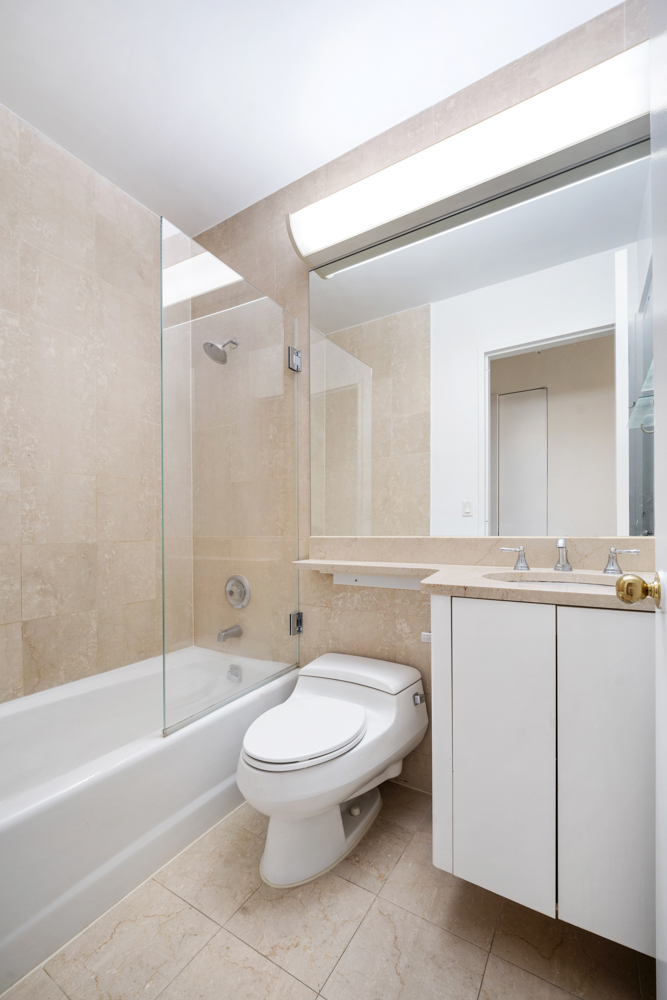 205 East 68th Street, Unit T3D Manhattan, NY 10065 - Photo 4 of 6