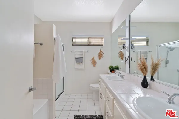 $1,138,000 | 1915 Malcolm Avenue, Unit 301, Los Angeles, CA 90025