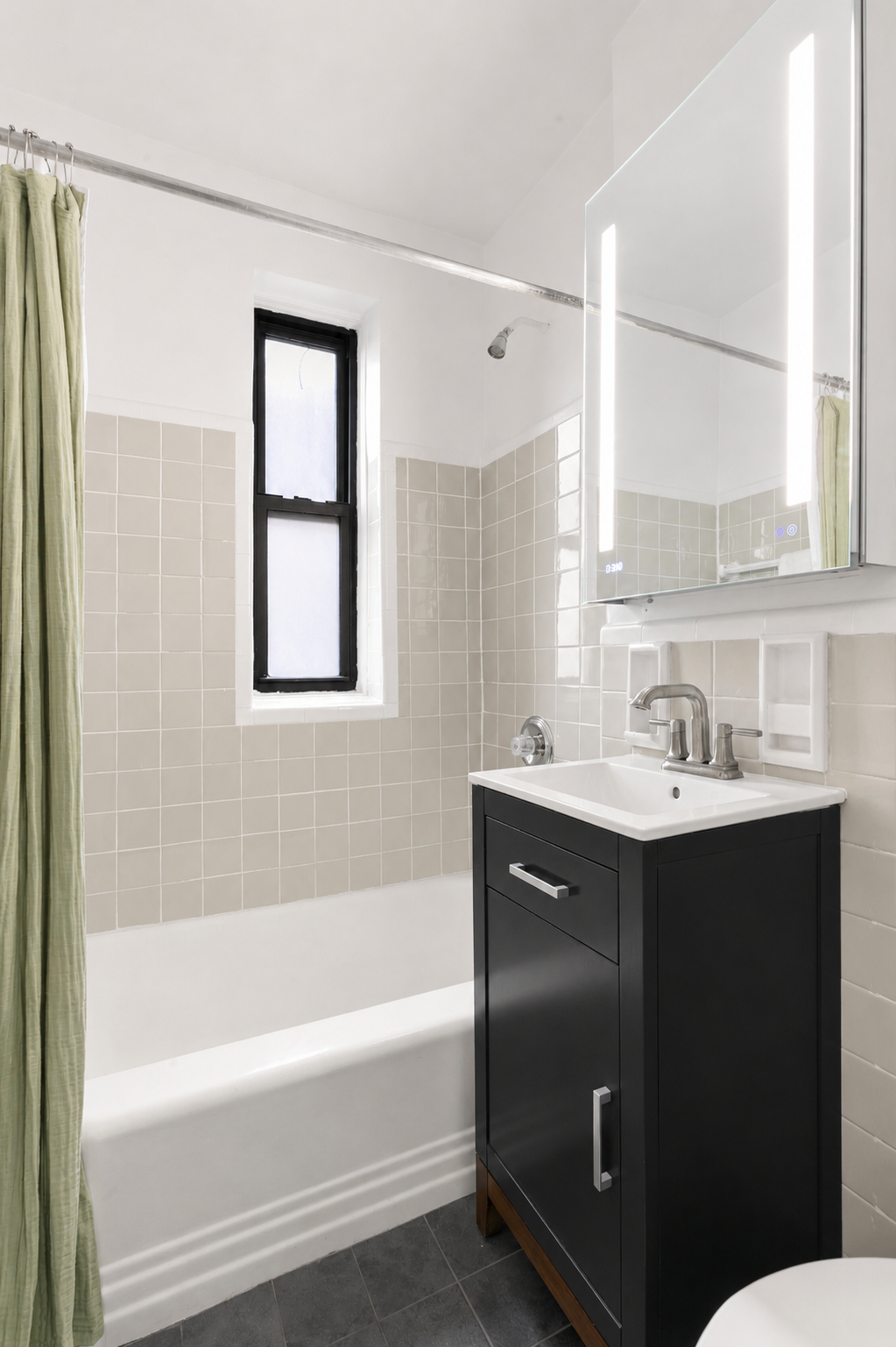90 Park Terrace East, Unit 5B Manhattan, NY 10034 - Photo 5 of 8 Gallery Image 5