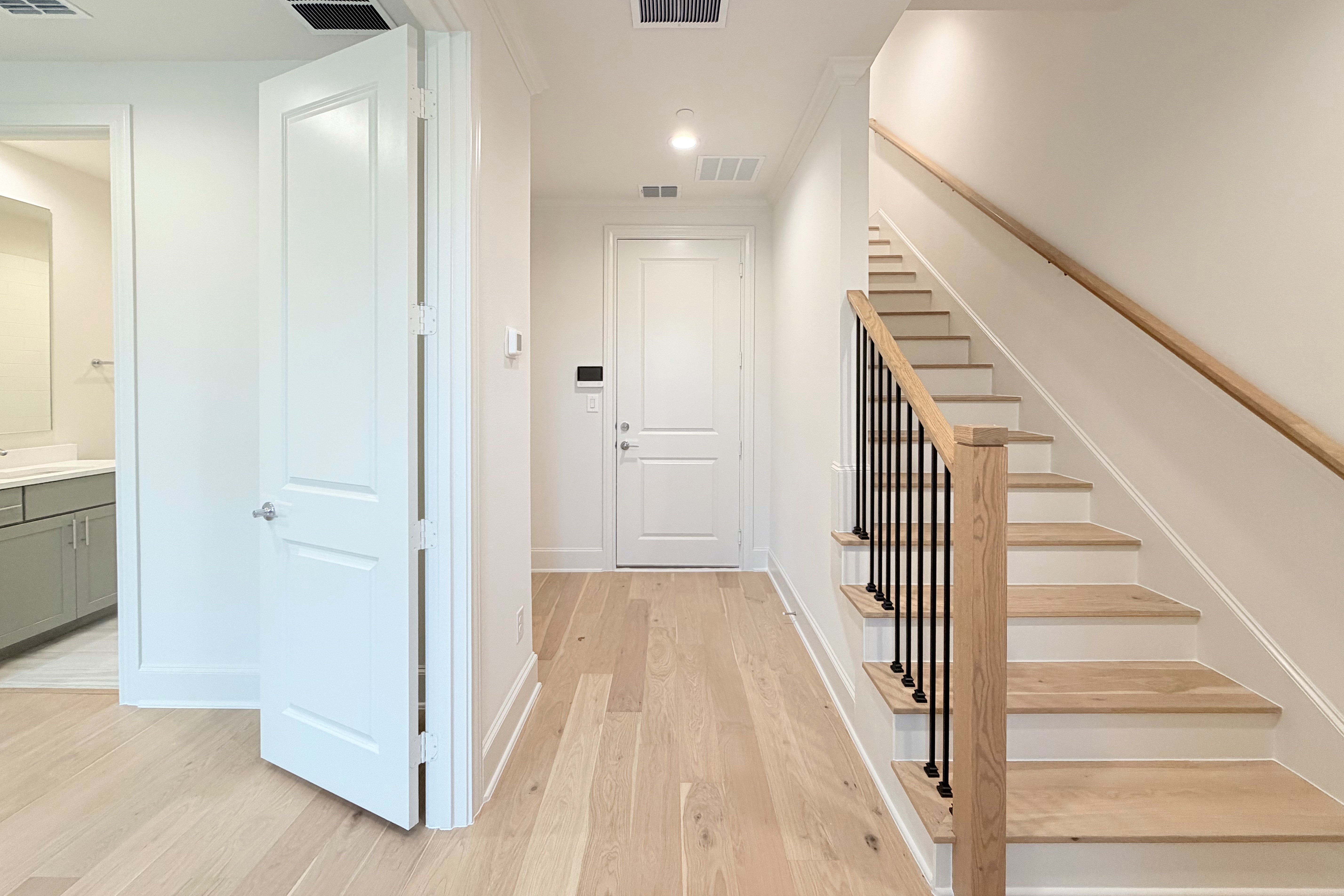 2401 Canton Street, Unit 1005 Dallas, TX 75201 - Photo 2 of 23