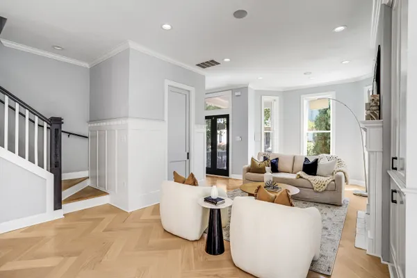 Contact Agent | 419 U Street Northwest, Washington, DC 20001