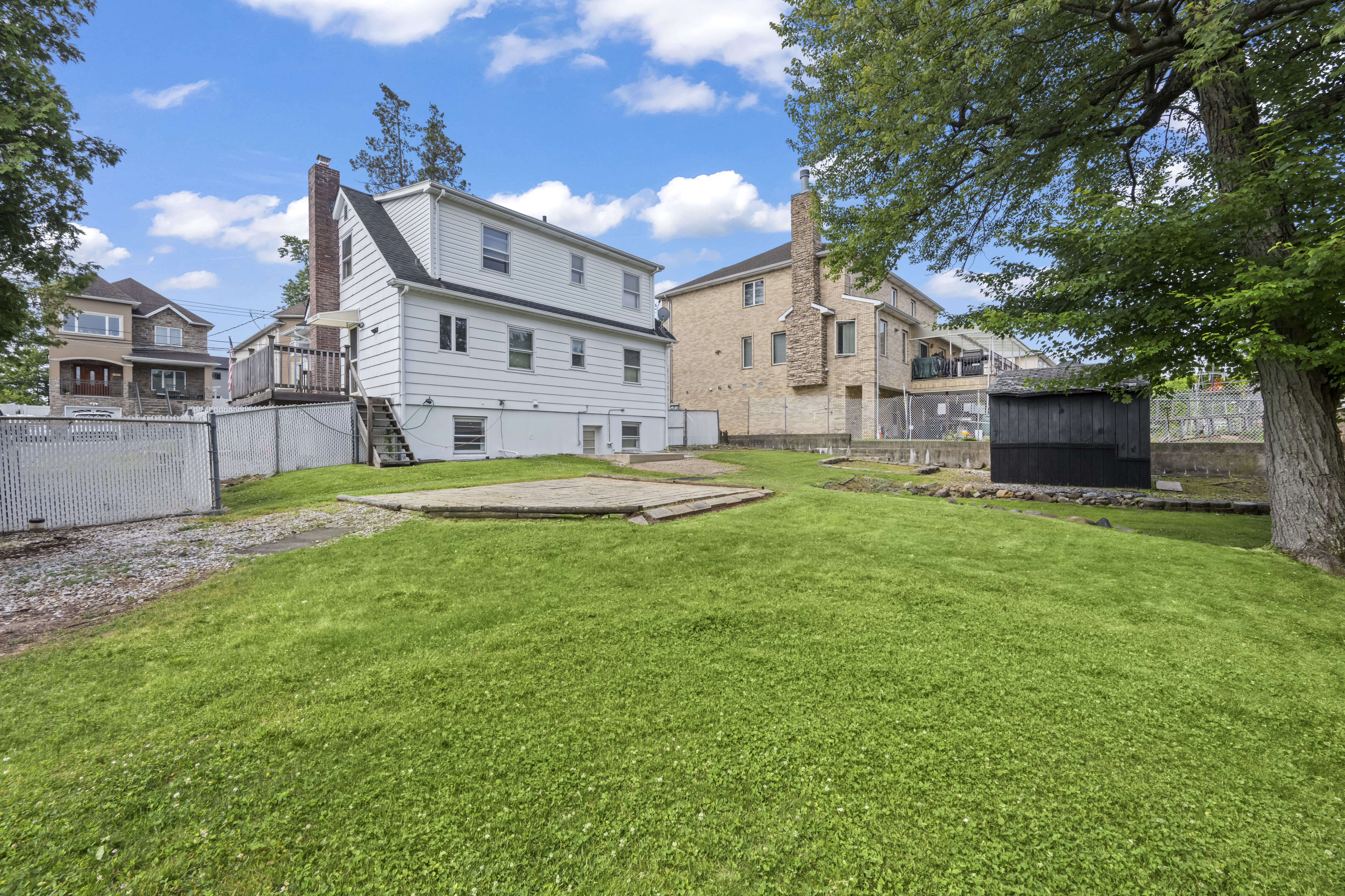 223 Darlington Avenue Staten Island, NY 10312 - Photo 3 of 36