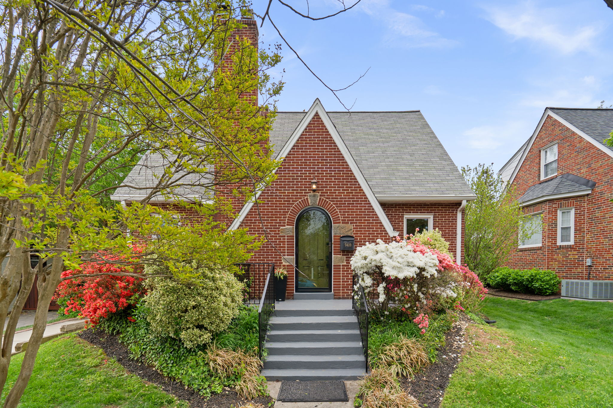 9409 Garwood Street Silver Spring, MD 20901 - Photo 3 of 50