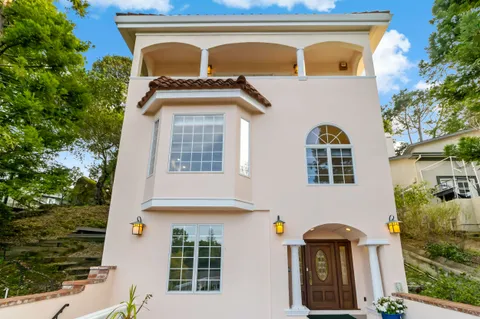 $3,000,000 | 616 Lakeview Way, Redwood City, CA 94062