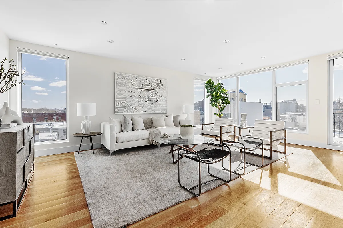 764 Metropolitan Avenue, Unit 4A Brooklyn, NY 11211 - Photo 2 of 8
