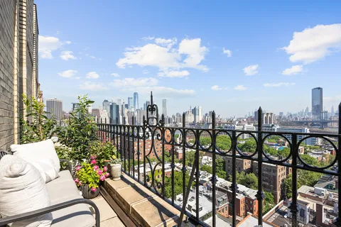 $1,100,000 | 111 Hicks Street, Unit 14H | Brooklyn Heights