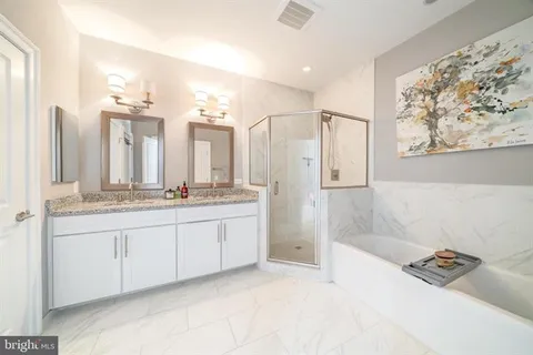 $699,900 | 43565 Michigan Square, Leesburg, VA 20176