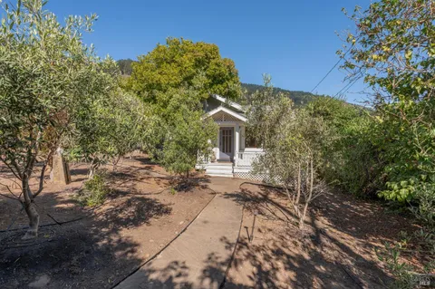 $3,680,000 | 40 Laurel Avenue, Stinson Beach, CA 94970