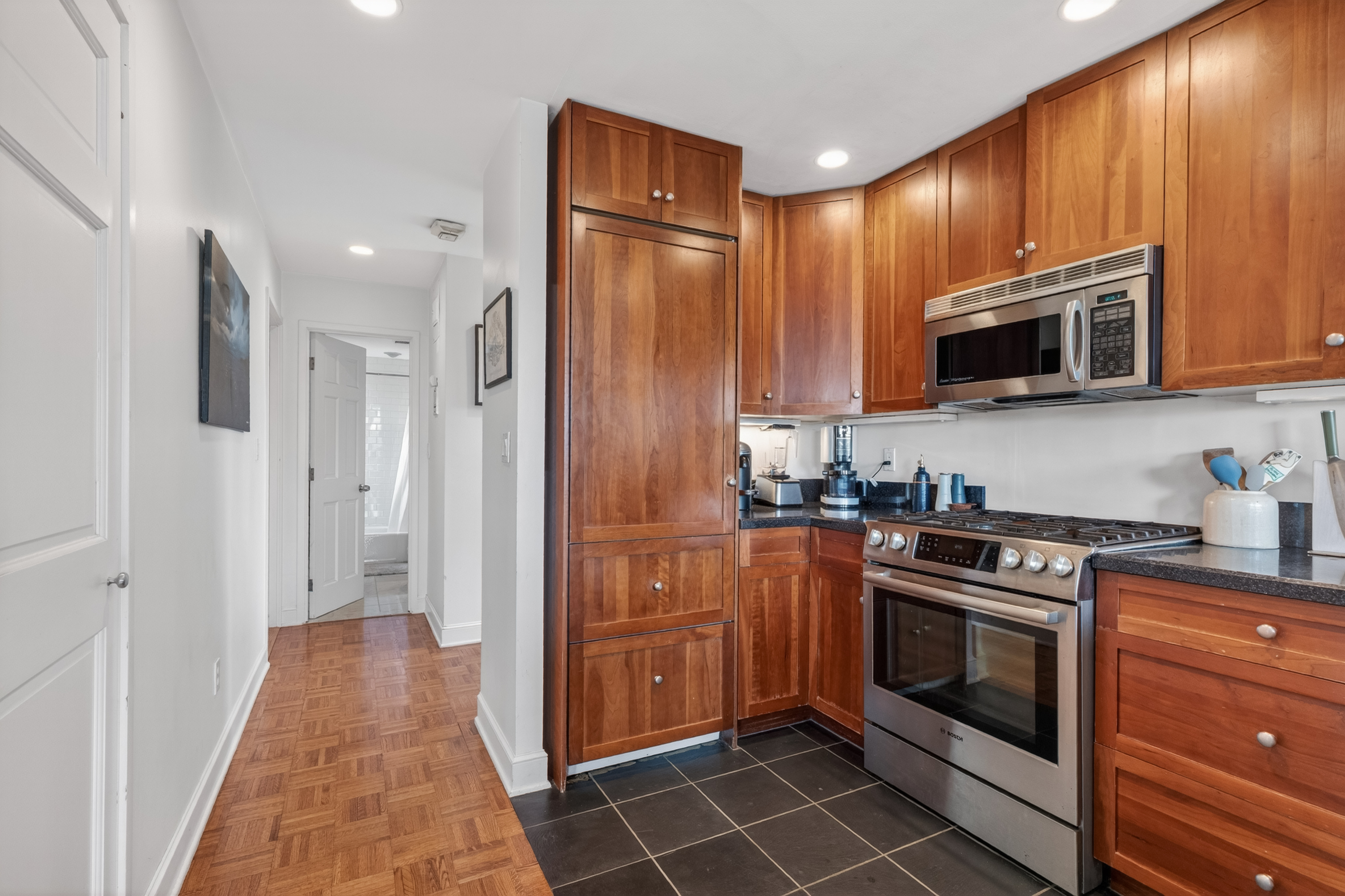 48 Beacon Street, Unit 9F Boston, MA 02108 - Photo 8 of 21