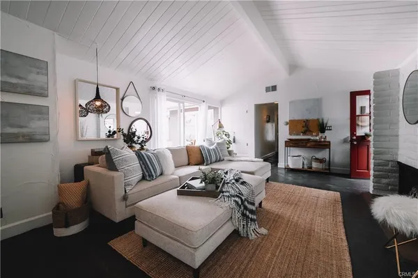 $2,499,000 | 332 Lugonia Street, Newport Beach, CA 92663