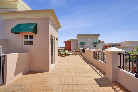 $575,000 | 1033 Northeast 17th Way, Unit 1201, Fort Lauderdale, FL 33304