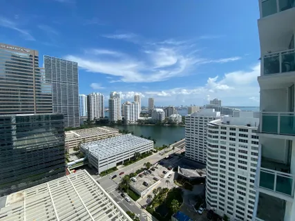 $718,000 | 950 Brickell Bay Drive, Unit 2206, Miami, FL 33131