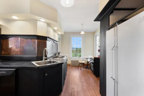 $650,000 | 25 Baptist Church Road, Hampton, NJ 08827