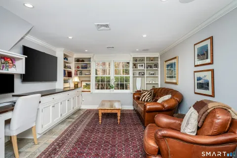 $2,295,000 | 3 Hickory Lane, Darien, CT 06820