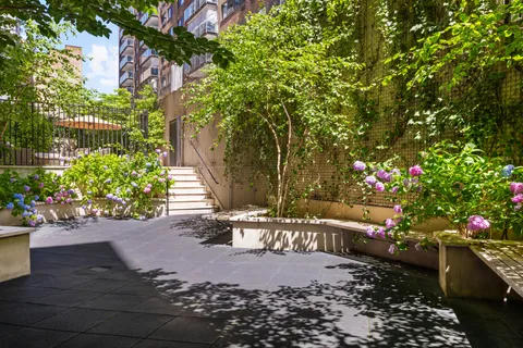 $649,000 | 127 West 96th Street, Unit 5A | Upper West Side