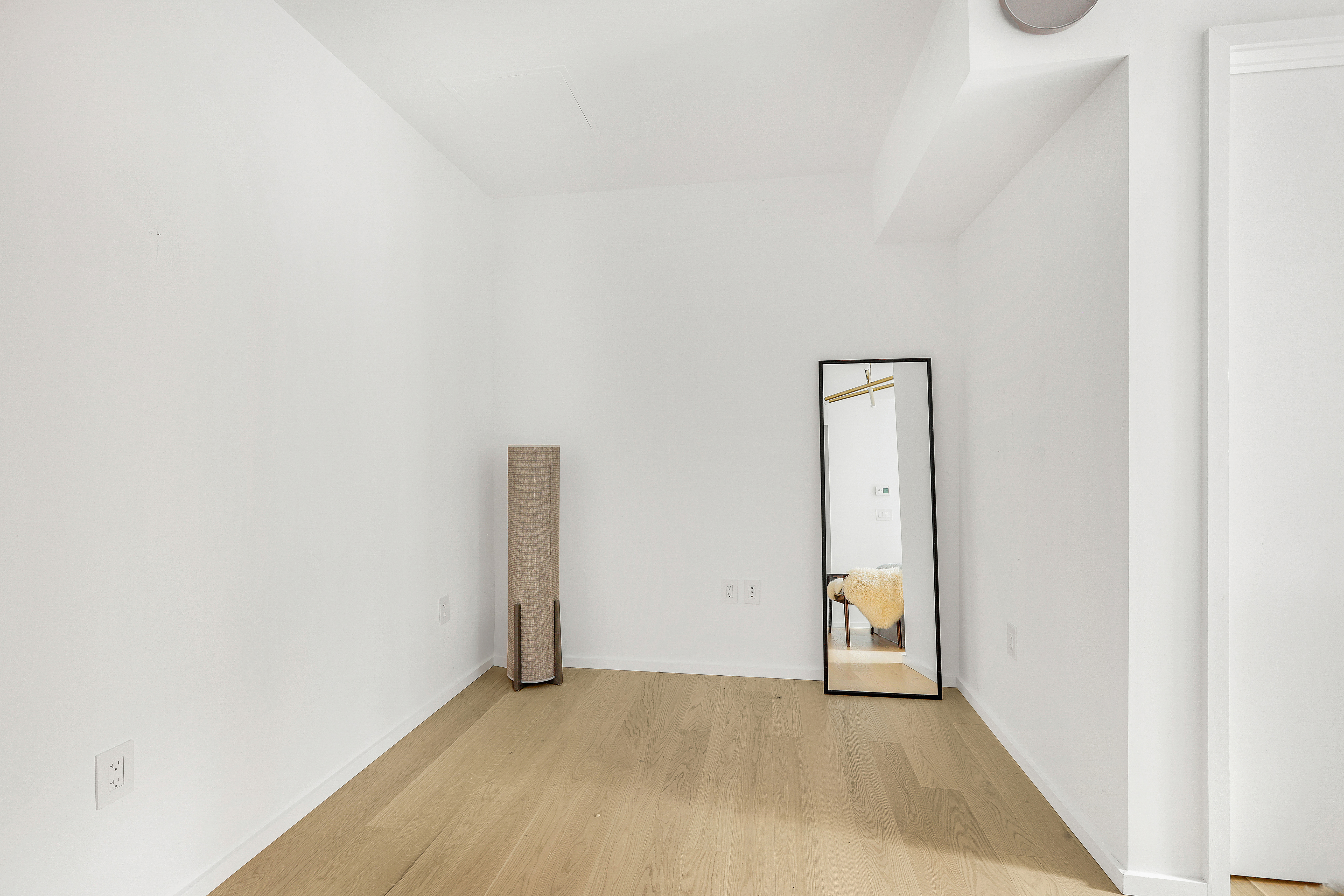 98 Front Street, Unit 9A Brooklyn, NY 11201 - Photo 9 of 31 a view of an empty room