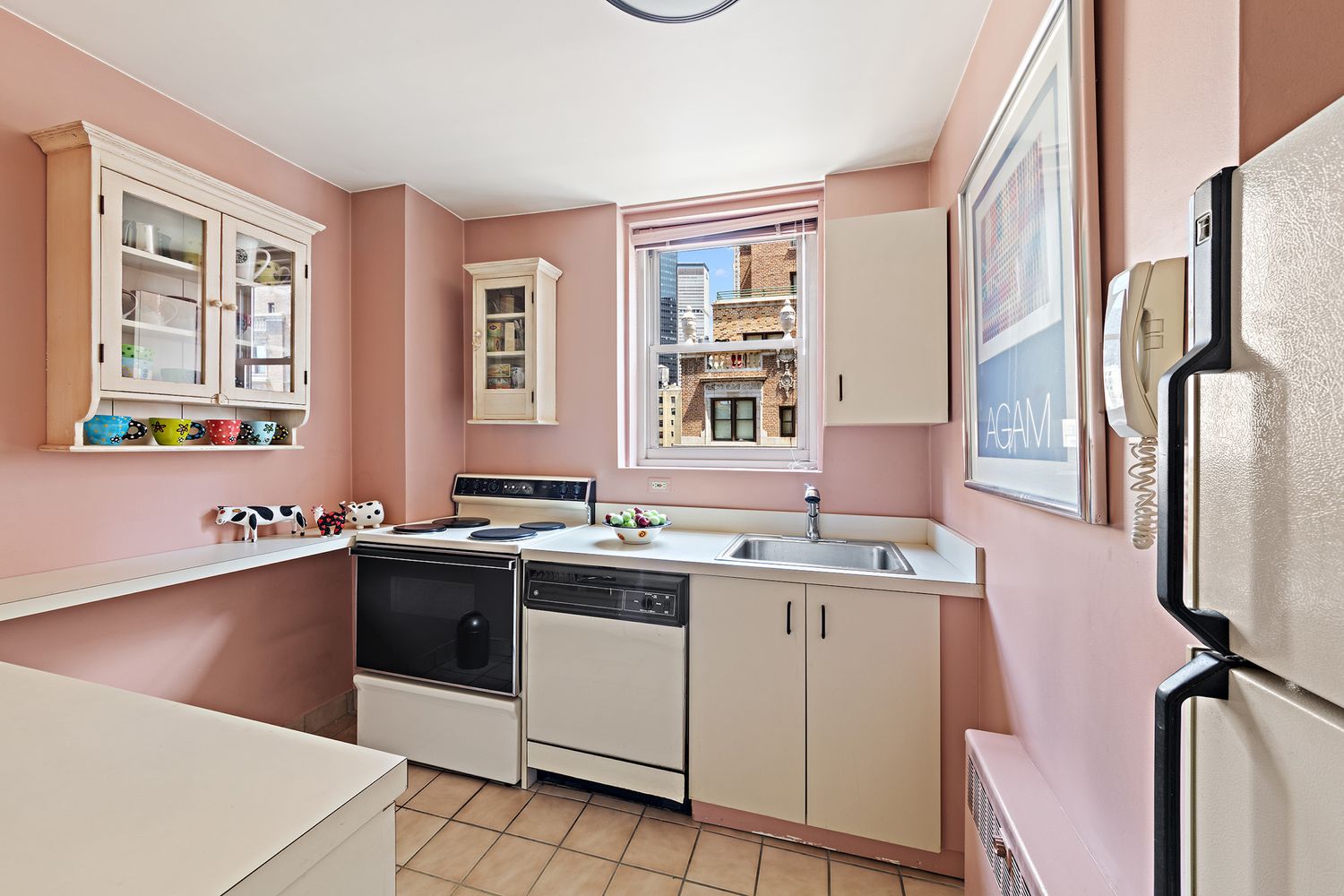 $725,000 | 137 East 36th Street, Unit 11G | Murray Hill