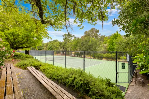 $875,000 | 23655 Vineyard Road, Geyserville, CA 95441