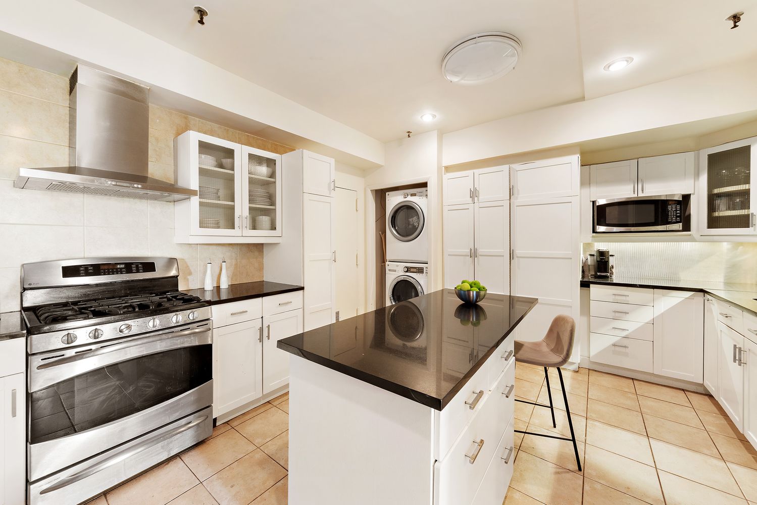 $2,600,000 | 166 Bank Street, Unit 3A | West Village