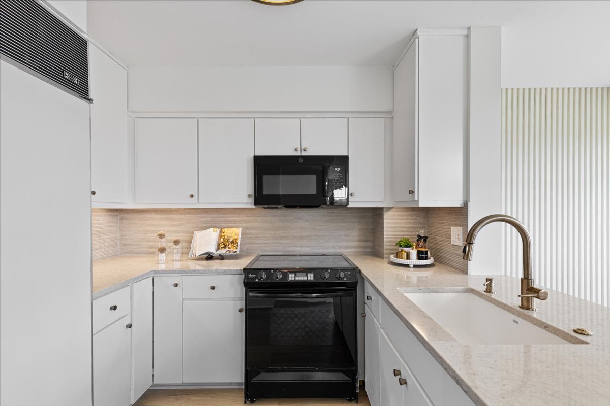 1401 17th Street Northwest, Unit 1007 Washington, DC 20036 - Photo 9 of 38