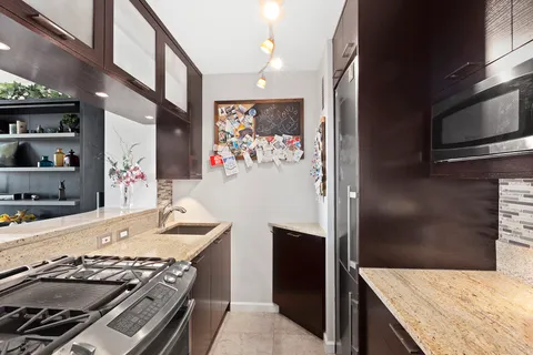 $450,000 | 2025 Broadway, Unit 29G | Upper West Side