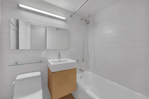 $335,000 | 25 Tudor City Place, Unit 1103 | Murray Hill