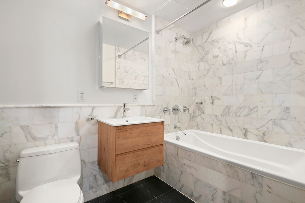 462 West 58th Street, Unit 3F Manhattan, NY 10019 - Photo 6 of 12