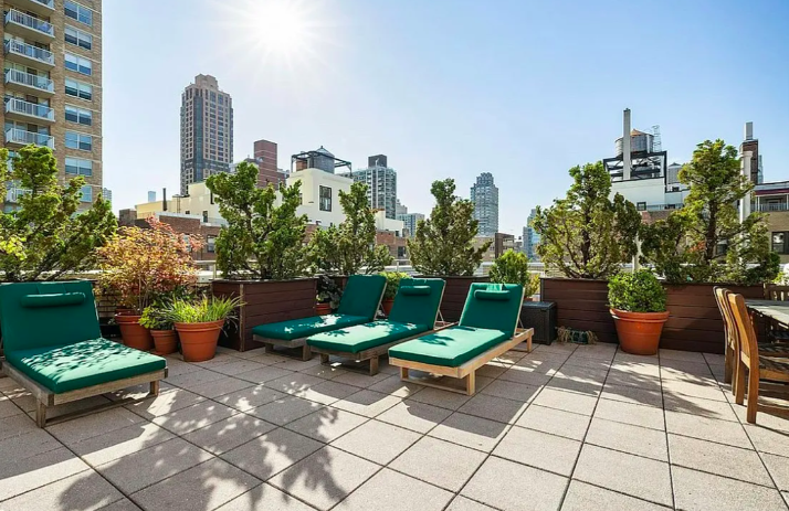 445 East 86th Street, Unit 6D Manhattan, NY 10028 - Photo 6 of 11 a view of a terrace with sitting area