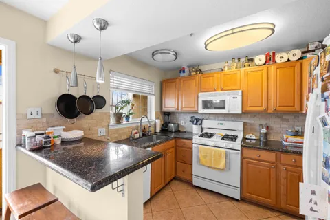$4,900,000 | 577 Laurel Street, Unit ALL, San Carlos, CA 94070